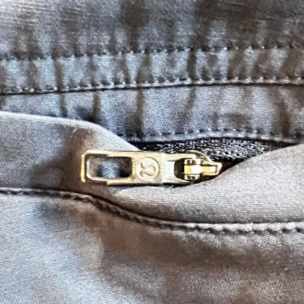 Lululemon Mens Shorts Size 34 Navy Casual Chino‎ Style Zip Fly